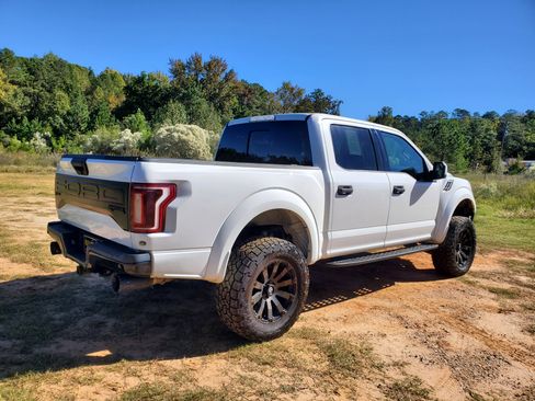 Used 2018 Ford F150 Raptor w/ Equipment Group 801A Mid image 14