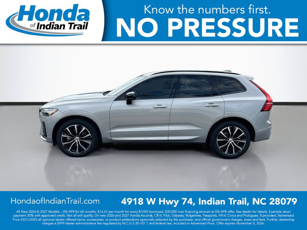 Used 2024 Volvo XC60 B5 Plus w/ Protection Package Premier AWD/4WD image 4