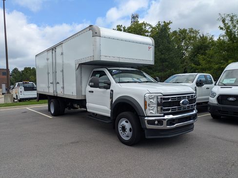 Used 2024 Ford F550 2WD Regular Cab Super Duty w/ XL Chrome Package image 2