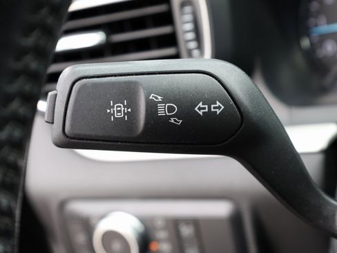 Used 2022 Ford Explorer XLT w/ Equipment Group 202A image 39