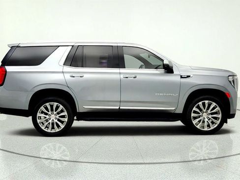 Used 2023 GMC Yukon Denali AWD/4WD image 4