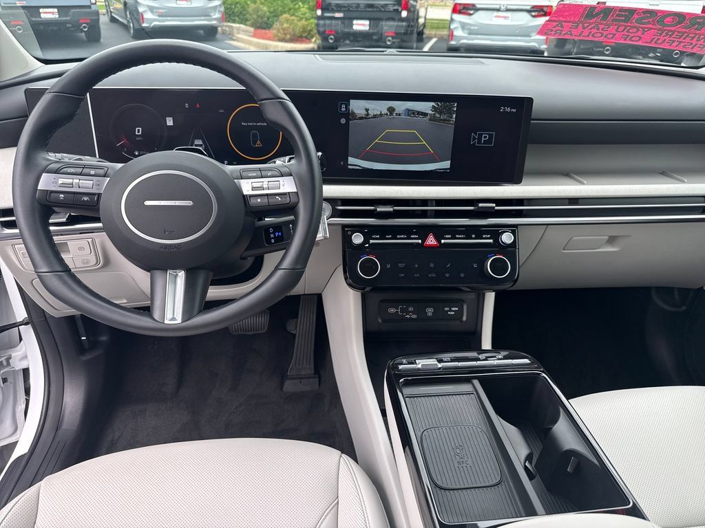 Certified 2025 Hyundai Tucson SEL AWD/4WD image 23
