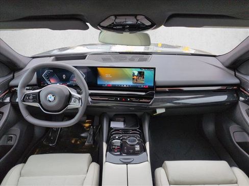 New 2026 BMW 530i xDrive w/ Premium Package image 15