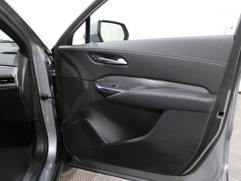 Used 2025 Cadillac XT4 Premium Luxury image 29