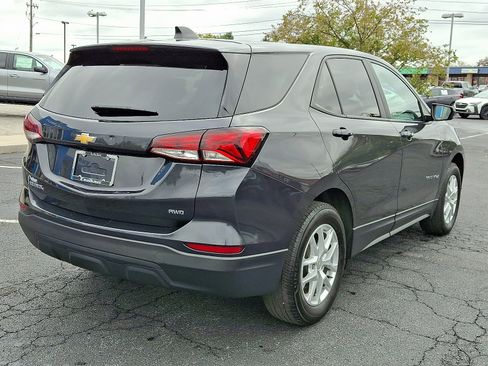 Used 2022 Chevrolet Equinox LS w/ LS Convenience Package image 6