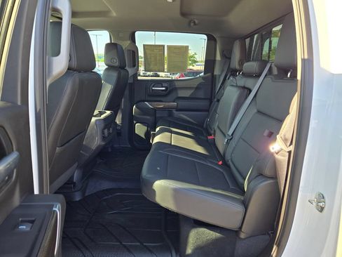 Used 2019 Chevrolet Silverado 1500 LT Trail Boss AWD/4WD image 28