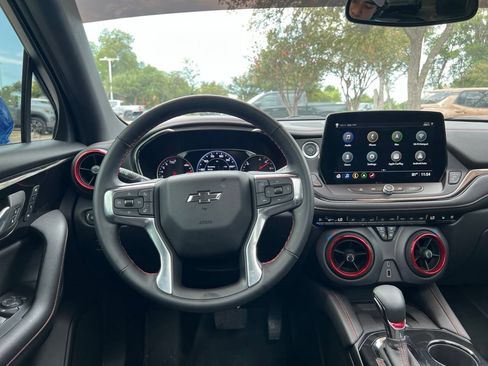 Certified 2025 Chevrolet Blazer RS w/ Enhanced Convenience Package FWD image 14