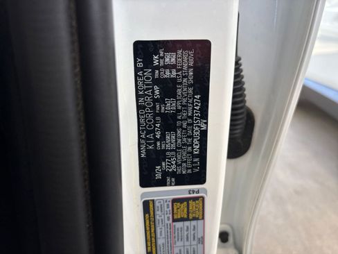 Used 2025 Kia Sportage LX FWD image 29