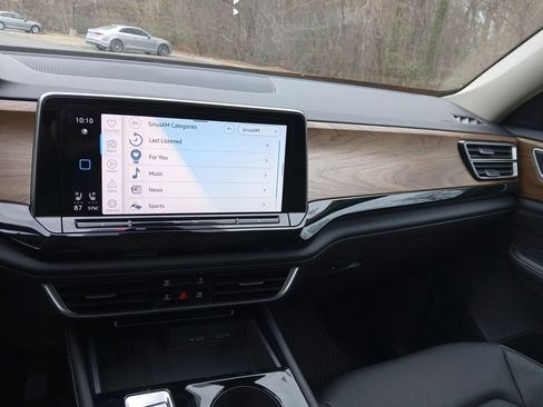 New 2026 Volkswagen Atlas SE image 17