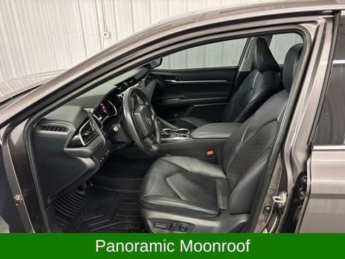 Used 2020 Toyota Camry XSE image 2