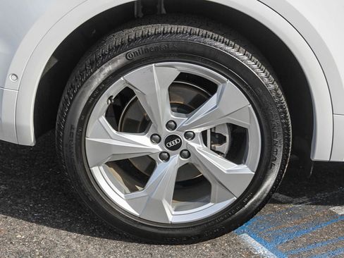 Certified 2022 Audi Q5 2.0T Prestige w/ Prestige Package image 9