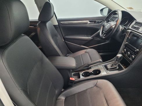 Used 2017 Volkswagen Passat 1.8T SE image 21