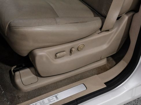 Used 2013 Chevrolet Tahoe LTZ RWD image 37