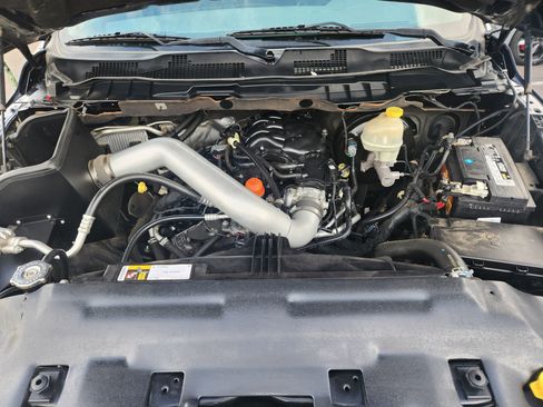 Used 2016 RAM 1500 Classic SLT image 28