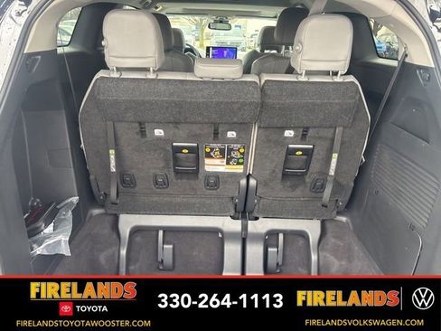 Used 2025 Toyota Sienna XLE image 51