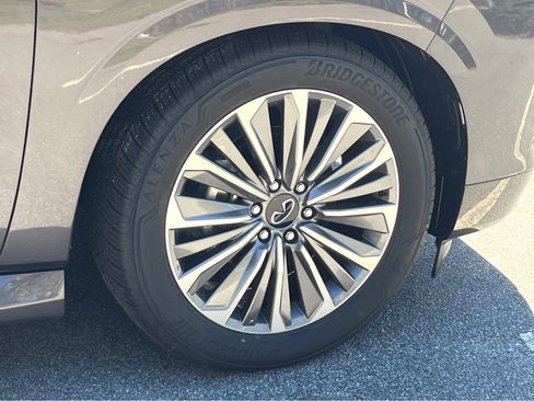 New 2025 INFINITI QX80 Luxe image 22