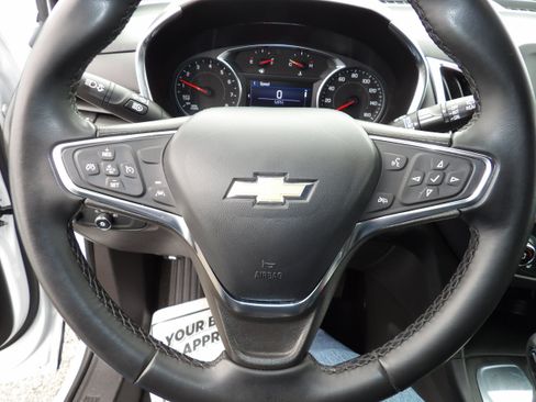 Used 2024 Chevrolet Equinox LT FWD image 14