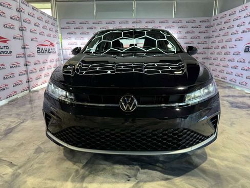 Used 2026 Volkswagen Jetta SE FWD image 2