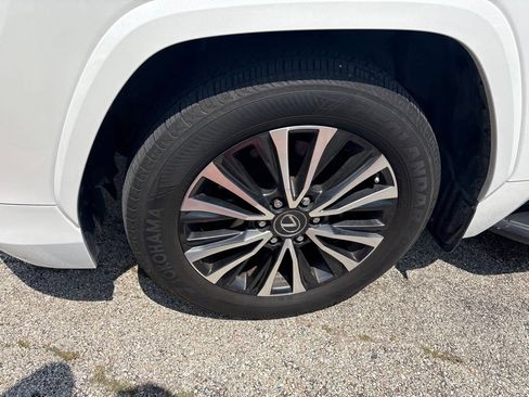 Used 2022 Lexus LX 600 4WD w/ Interior Upgrade Package image 9