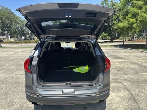 Used 2019 GMC Terrain SLT w/ Preferred Package FWD image 6