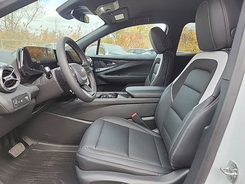 New 2025 Chevrolet Blazer EV LT image 10