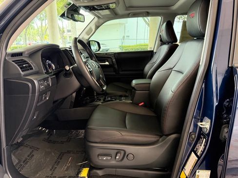 Used 2023 Toyota 4Runner TRD Off-Road Premium w/ Moonroof Package AWD/4WD image 6