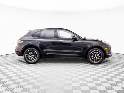 Certified 2026 Porsche Macan AWD/4WD image 7