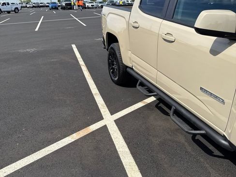 Used 2022 GMC Canyon Elevation w/ Trailering Package AWD/4WD image 5