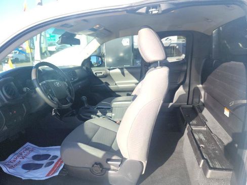 Used 2022 Toyota Tacoma SR RWD image 11