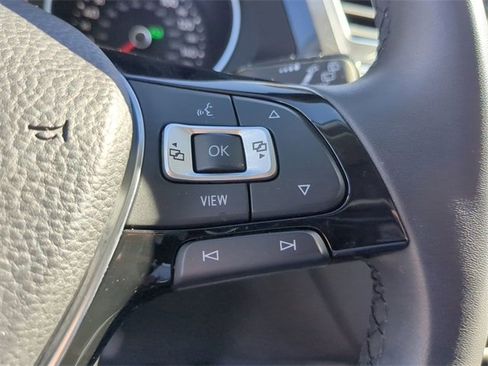 Certified 2020 Volkswagen Tiguan SE image 27