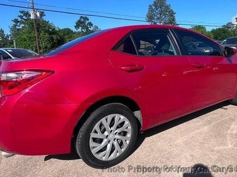 Used 2018 Toyota Corolla LE FWD image 6