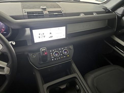 New 2024 Land Rover Defender 110 S AWD/4WD image 15