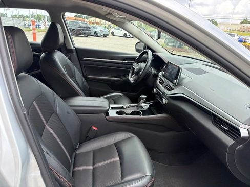 Used 2024 Nissan Altima 2.5 SR FWD image 26
