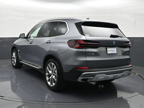 Used 2024 BMW X5 sDrive40i w/ Premium Package RWD image 3