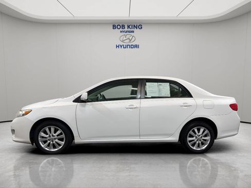 Used 2010 Toyota Corolla XLE FWD image 2