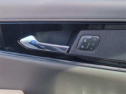 Certified 2022 Lincoln Nautilus Standard w/ Premium Package image 29