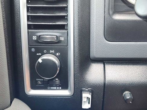 Used 2018 RAM 2500 SLT image 20