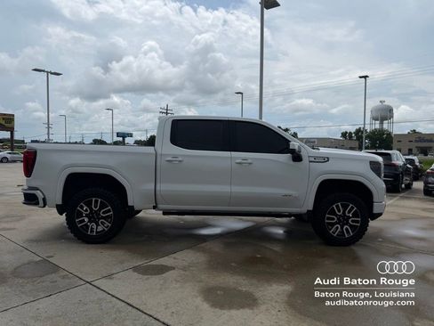 Used 2023 GMC Sierra 1500 AT4 w/ AT4 Premium Package AWD/4WD image 4