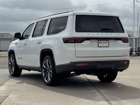 Used 2022 Jeep Wagoneer Series III w/ Premium Group I image 8