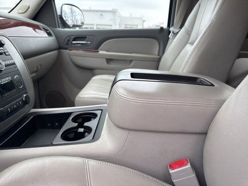 Used 2012 GMC Yukon XL SLT w/ SLT-2 Equipment Package image 15