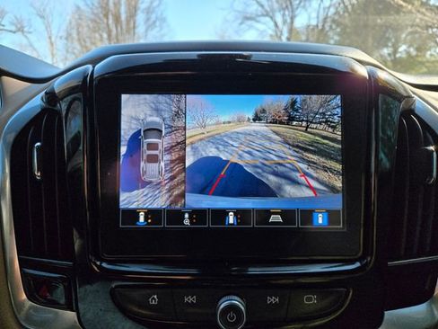 Used 2022 Chevrolet Traverse Premier w/ LPO, Floor Liner Package FWD image 30