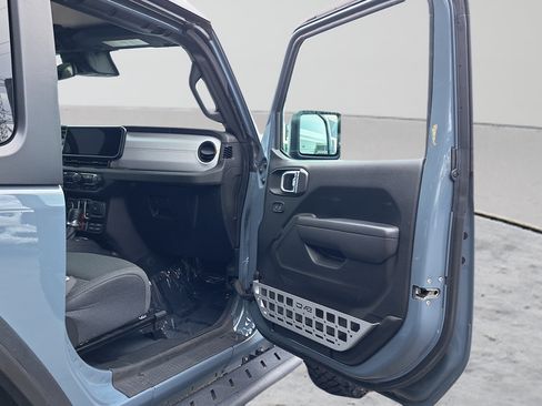 Used 2024 Jeep Wrangler Sport AWD/4WD image 11