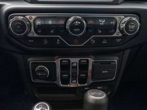 Used 2023 Jeep Wrangler Unlimited Sport AWD/4WD image 20