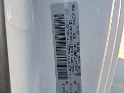 Used 2018 RAM 2500 Tradesman w/ Chrome Appearance Group image 34