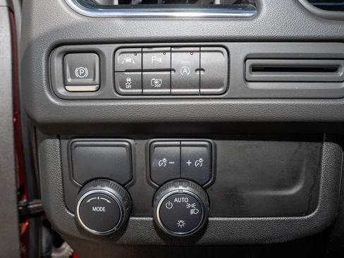 Used 2023 Chevrolet Tahoe LT w/ Luxury Package image 32