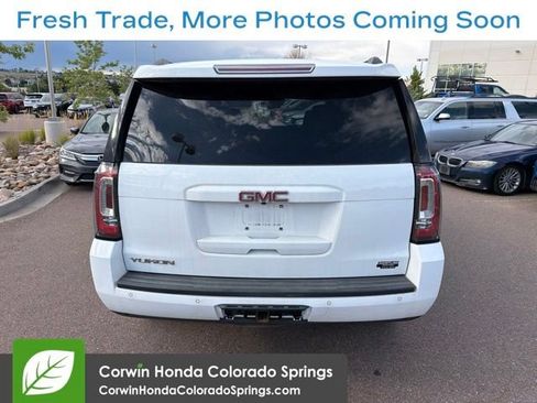 Used 2017 GMC Yukon SLT AWD/4WD image 5