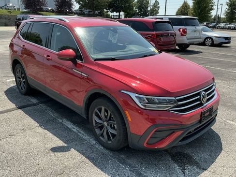 Used 2022 Volkswagen Tiguan SE FWD image 4
