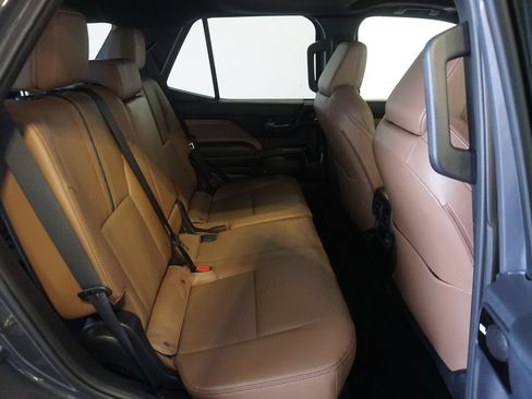 Certified 2025 Toyota 4Runner Limited AWD/4WD image 26
