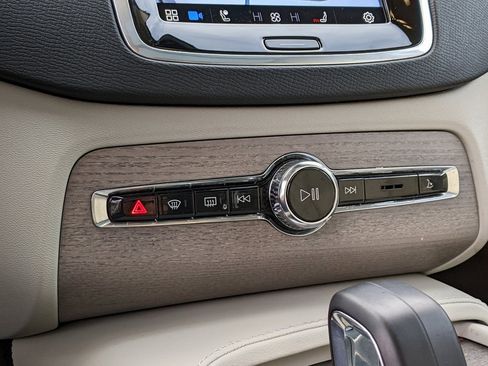 Certified 2024 Volvo XC90 T8 Core w/ Protection Package Premier image 18