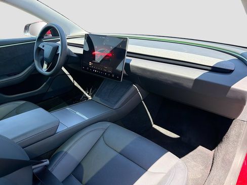 Used 2025 Tesla Model 3 Long Range AWD/4WD image 30